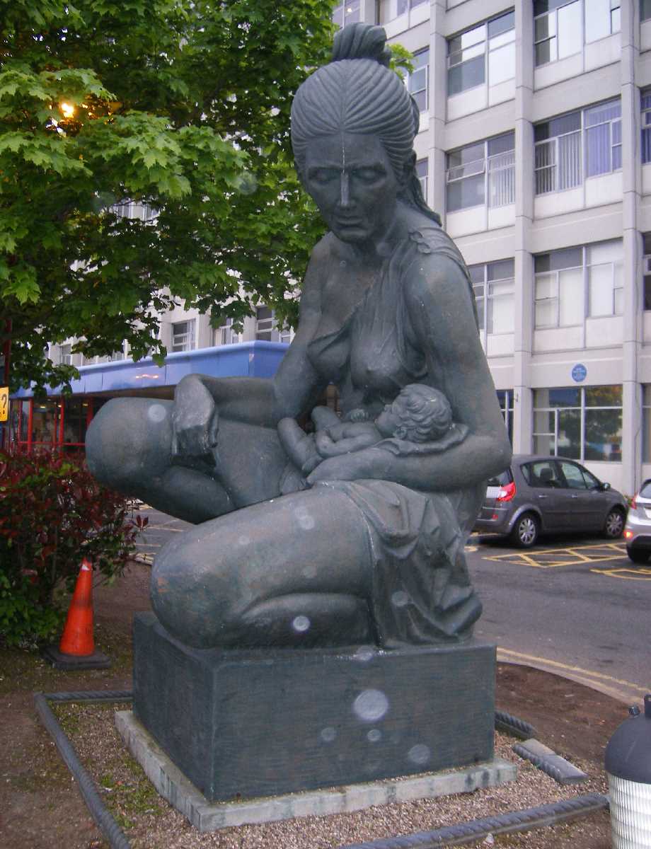 Mother+and+Child+-+a+statue+outside+of+the+Birmingham+Women%60s+Hospital